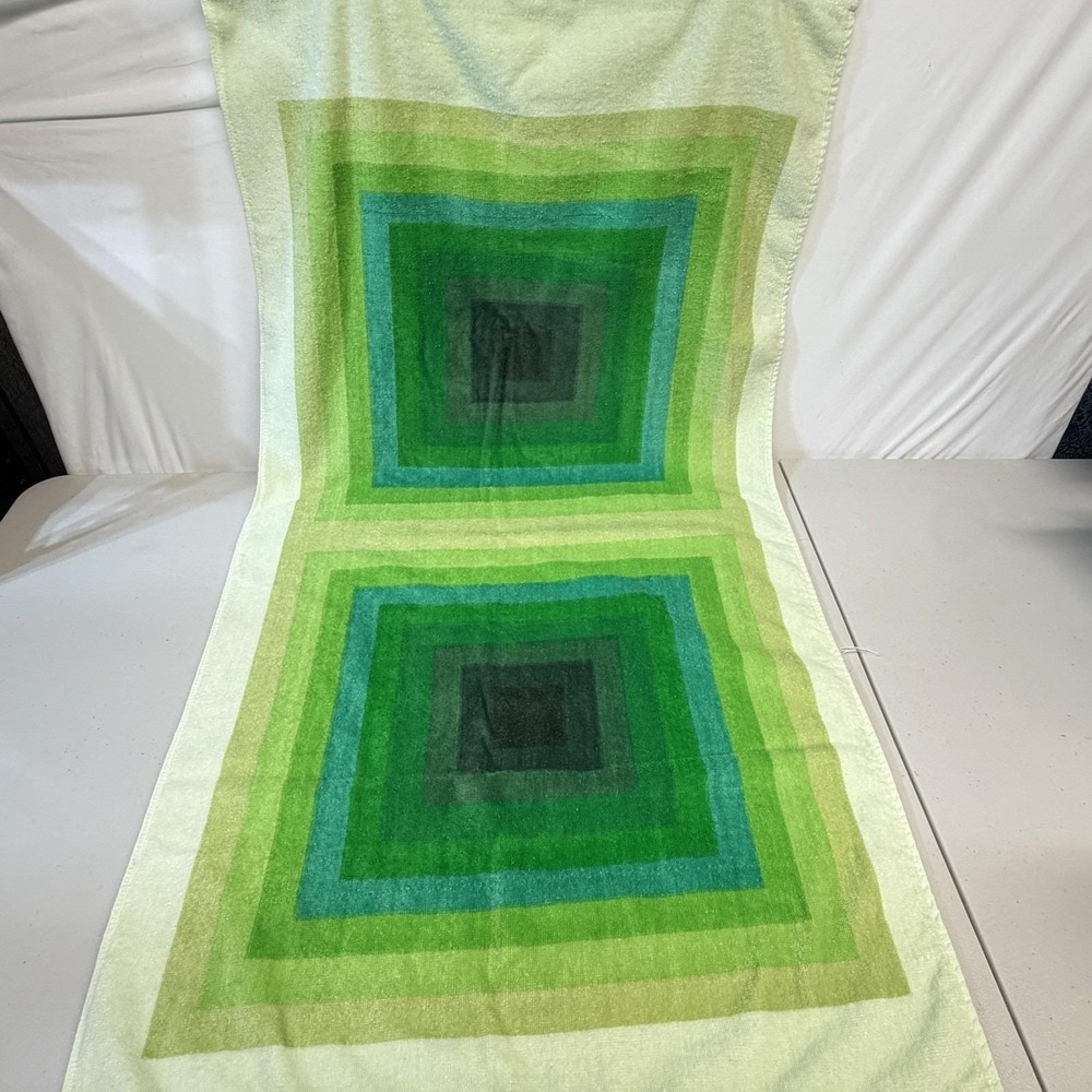 Vintage 70's Hilasal Geometric Towel Green Color Albers Style Bath Sheet 46 X 33